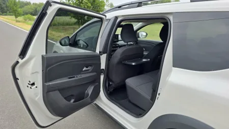 test-2026-dacia-jogger-hybrid-155-extreme-24