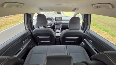 test-2026-dacia-jogger-hybrid-155-extreme-27