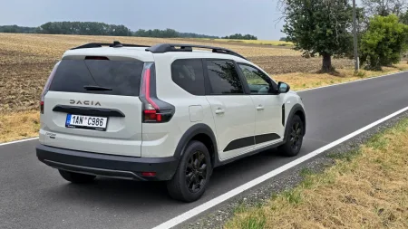 test-2026-dacia-jogger-hybrid-155-extreme-3