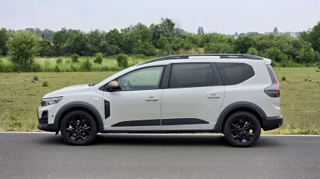 test-2026-dacia-jogger-hybrid-155-extreme-6