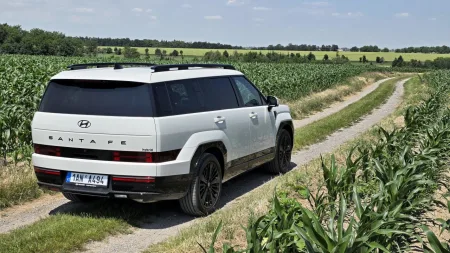 test-2026-hyundai-santa-fe-16-t-gdi-hev-4x4-2
