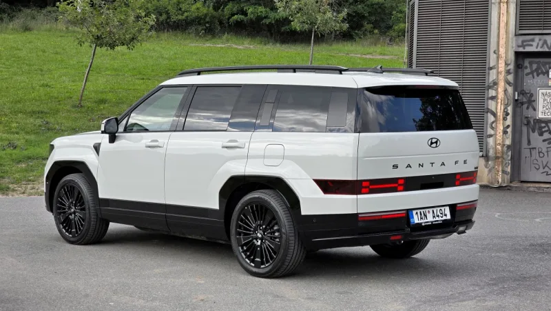test-2026-hyundai-santa-fe-16-t-gdi-hev-4x4-8