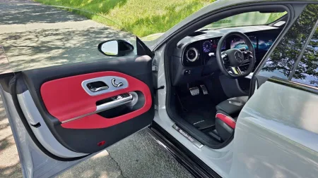 test-2026-mercedes-benz-cla-200-mhev-14