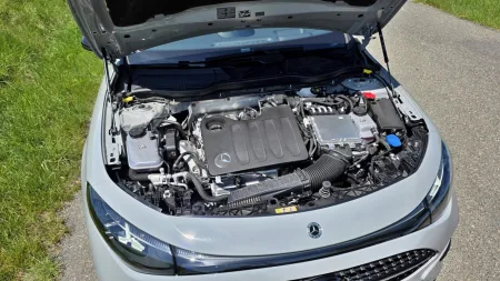 test-2026-mercedes-benz-cla-200-mhev-32
