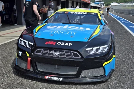 prvni-jizda-test-nascar-pavel-srp-2