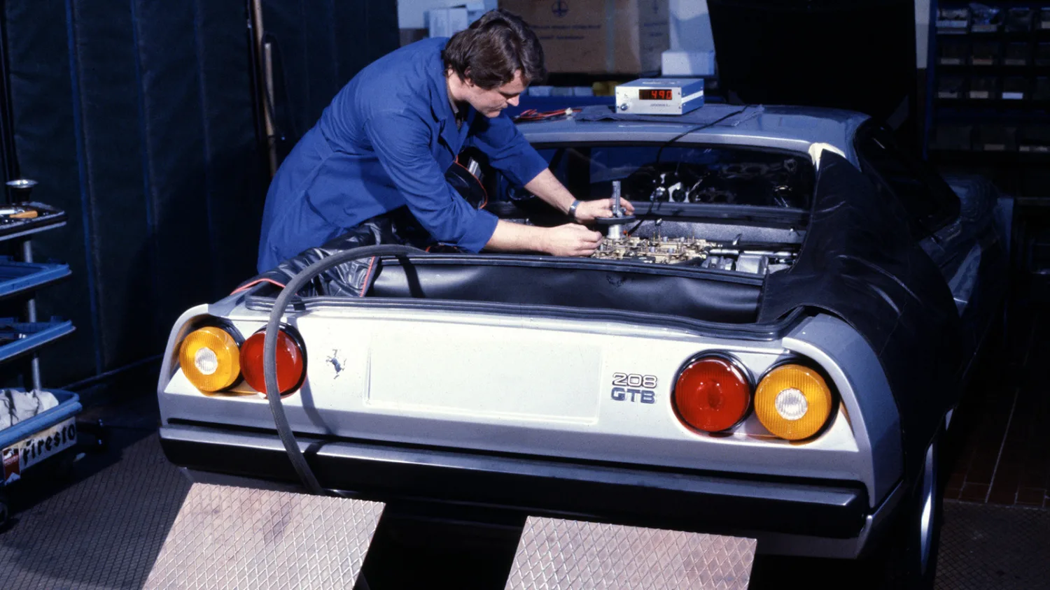 1980-ferrari-208-gtb