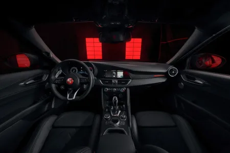 2026-alfa-romeo-giulia-edizione-luna-rossa-06