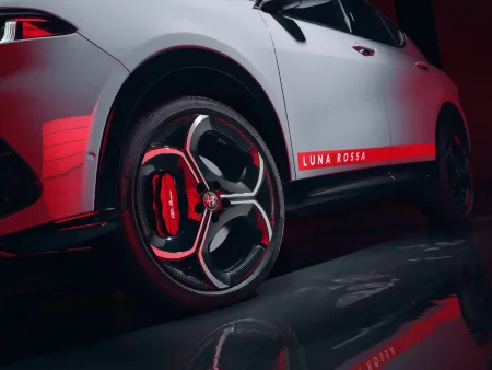 2026-alfa-romeo-tonale-edizione-luna-rossa-05