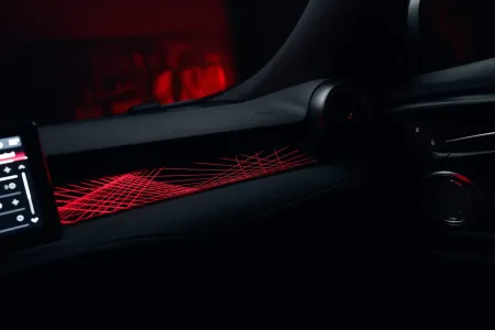 2026-alfa-romeo-tonale-edizione-luna-rossa-07