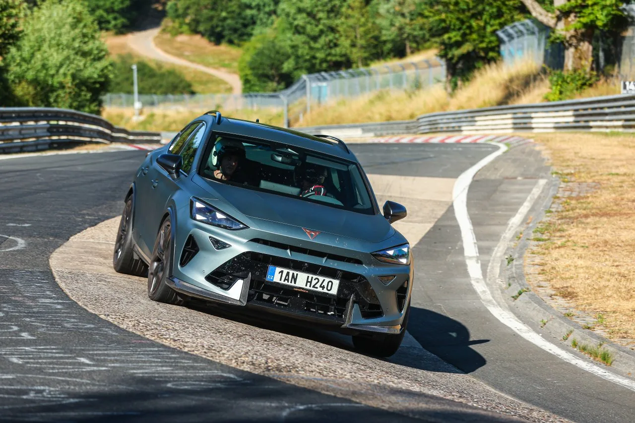 2026-cupra-formentor-vz5-nurburgring-26