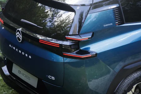 2026-citroen-c5-aircross-emeraude-7
