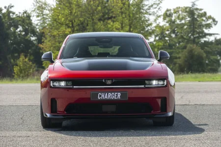 2026-dodge-charger-daytona-elektromobil-1