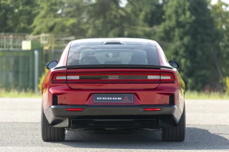 2026-dodge-charger-daytona-elektromobil-3