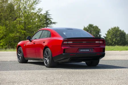 2026-dodge-charger-daytona-elektromobil-4