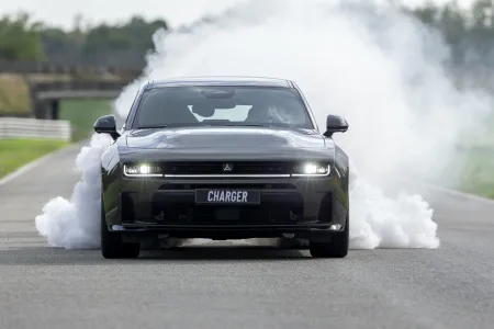 2026-dodge-charger-sixpack-sestivalec-11