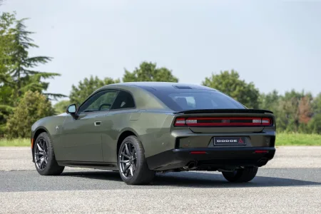 2026-dodge-charger-sixpack-sestivalec-3