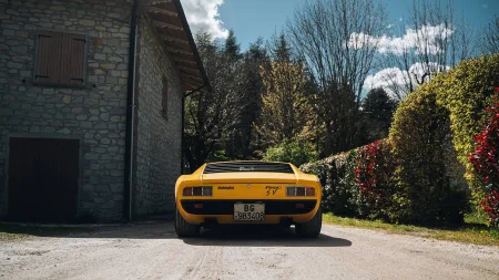 lamborghini-miura-sv-2