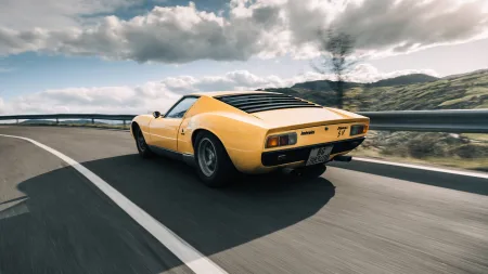 lamborghini-miura-sv-8