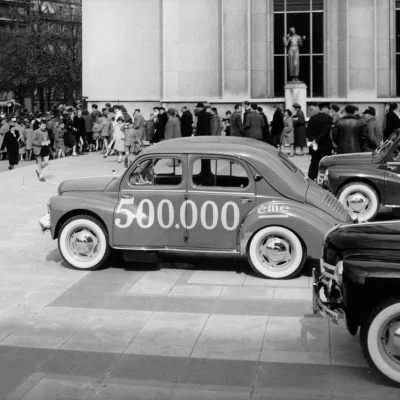 renault-4cv-16