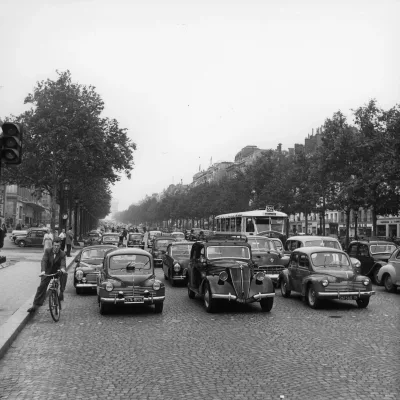 renault-4cv-3