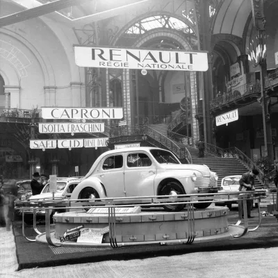 renault-4cv-8