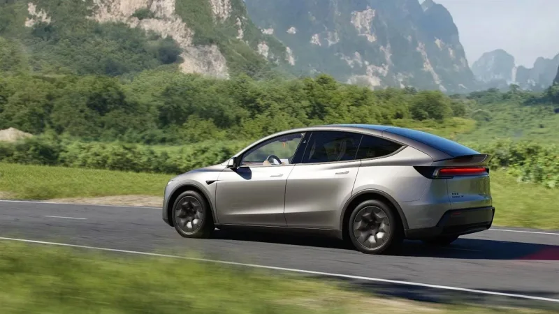 tesla-model-y-l