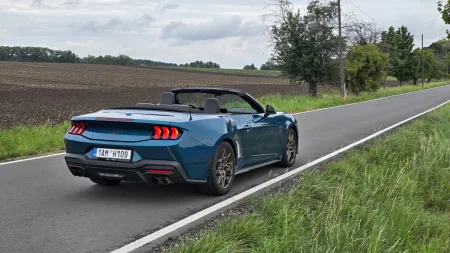 test-2026-ford-mustang-gt-convertible-12