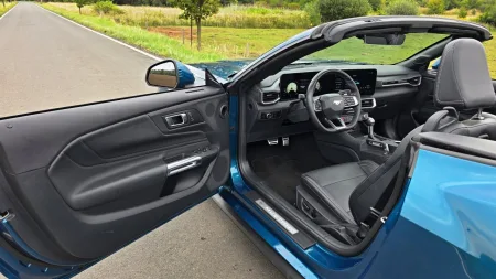 test-2026-ford-mustang-gt-convertible-21