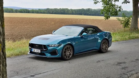 test-2026-ford-mustang-gt-convertible-7