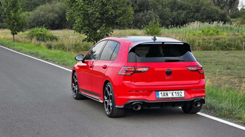 test-2026-volkswagen-golf-gti-edition-50-5
