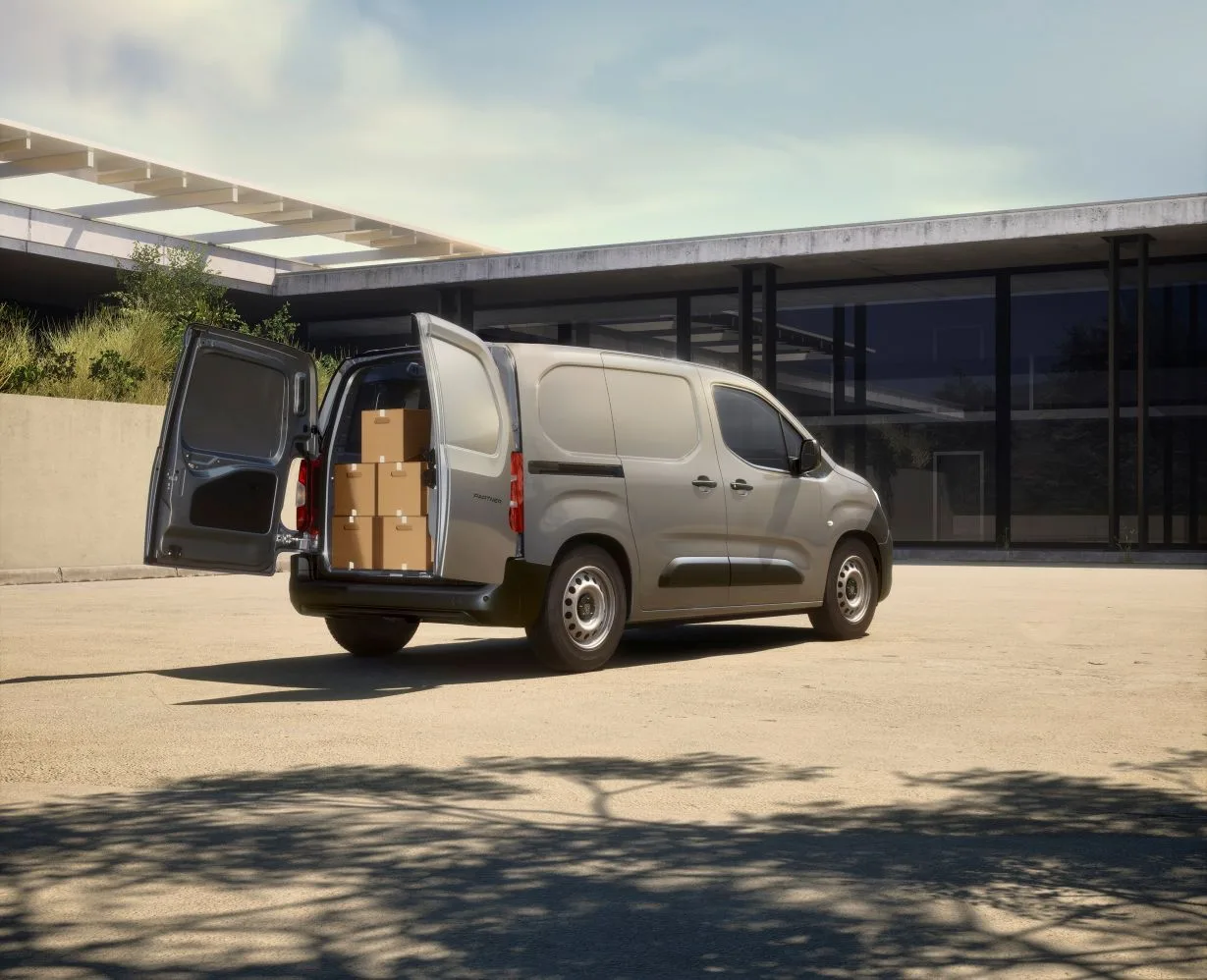 peugeot-e-partner-active-2606cgi-007-fr-1