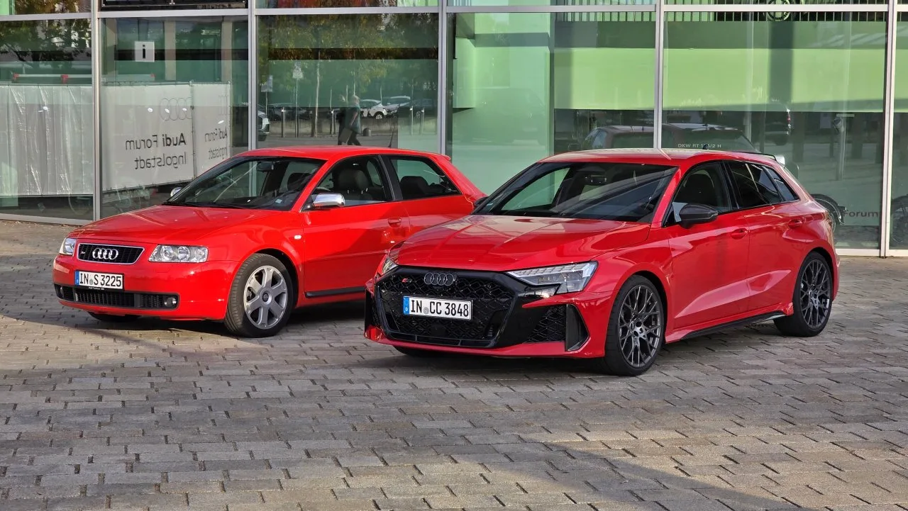 2002-audi-s3-a-2026-audi-rs-3-limuzina-2