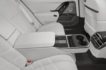 2026-bmw-concept-7-protection-10