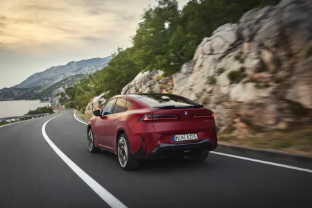 2027-bmw-ix4-m60-xdrive-11