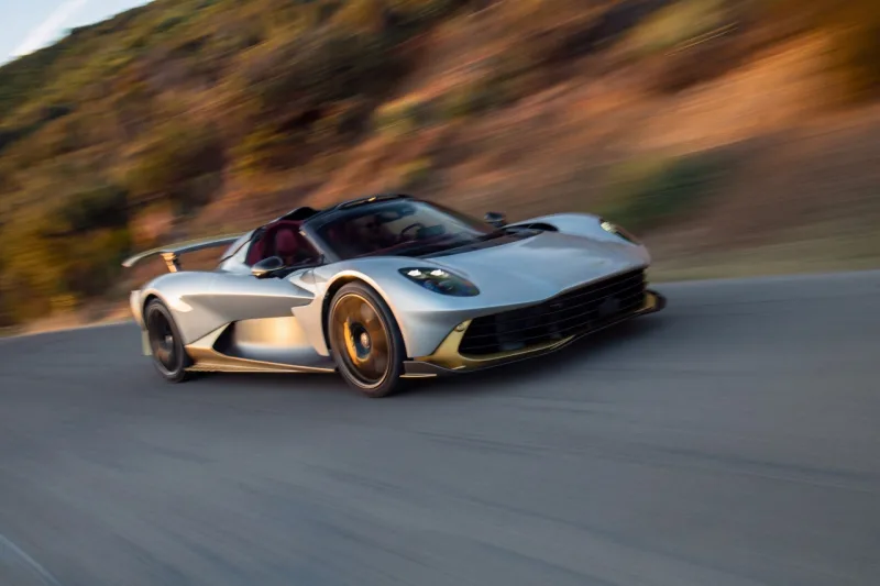 aston-martin-valhalla-spider_1