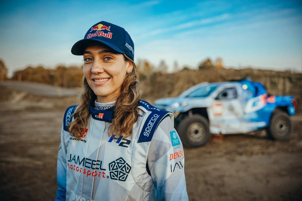 dania-akeel-toyota-dkr-gr-fc-hilux-4