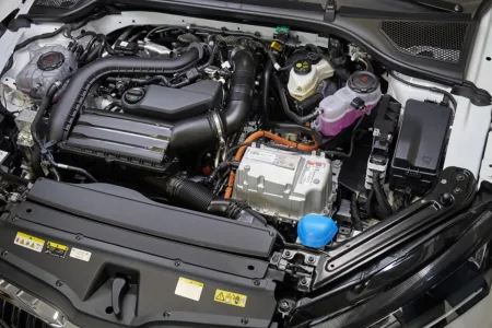 skoda-octavia-hybrid-motor