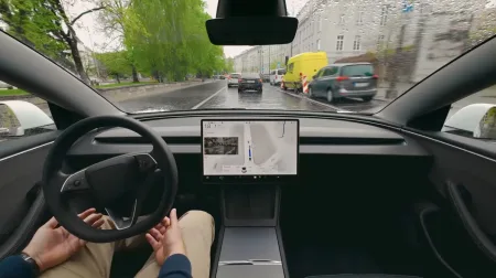 tesla-assisted-driving