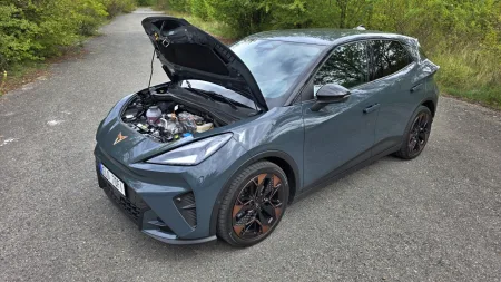 test-2026-cupra-raval-endurance-elektromobil-26