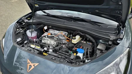 test-2026-cupra-raval-endurance-elektromobil-27