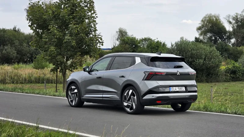 test-2026-mitsubishi-eclipse-cross-bev-5