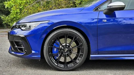 test-2026-volkswagen-golf-r-variant-11