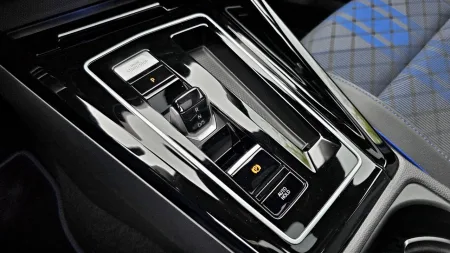 test-2026-volkswagen-golf-r-variant-22