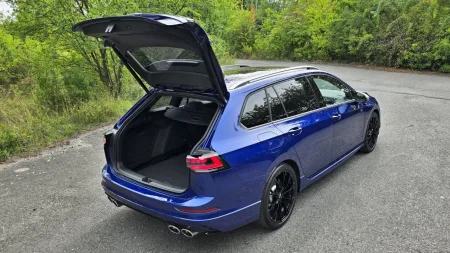 test-2026-volkswagen-golf-r-variant-27