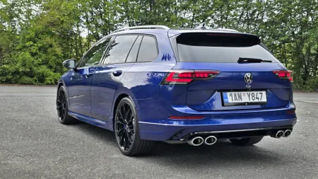 test-2026-volkswagen-golf-r-variant-4