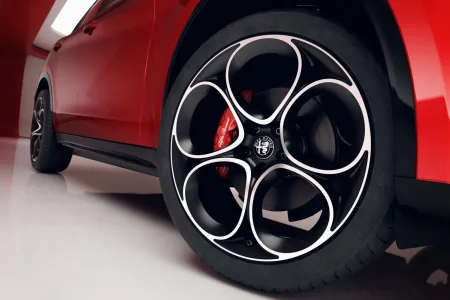 alfa-romeo-giulia-a-alfa-romeo-stelvio-12