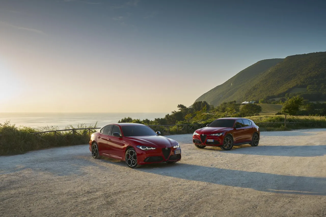 alfa-romeo-giulia-a-alfa-romeo-stelvio-2